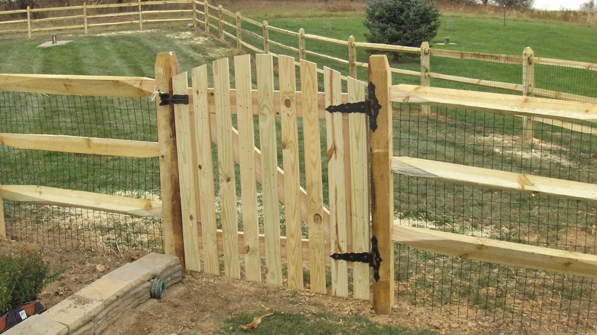 wooden fence install 1